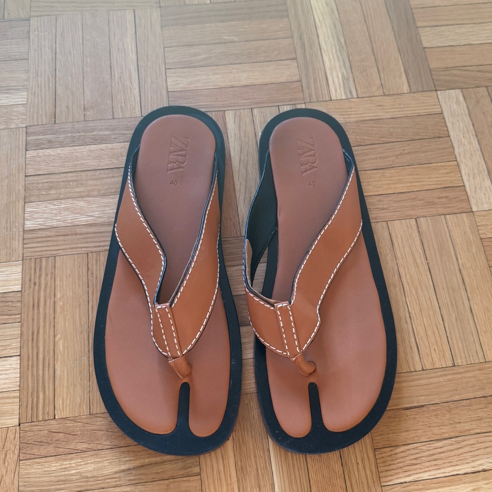 Zara  Brown leather Sandals